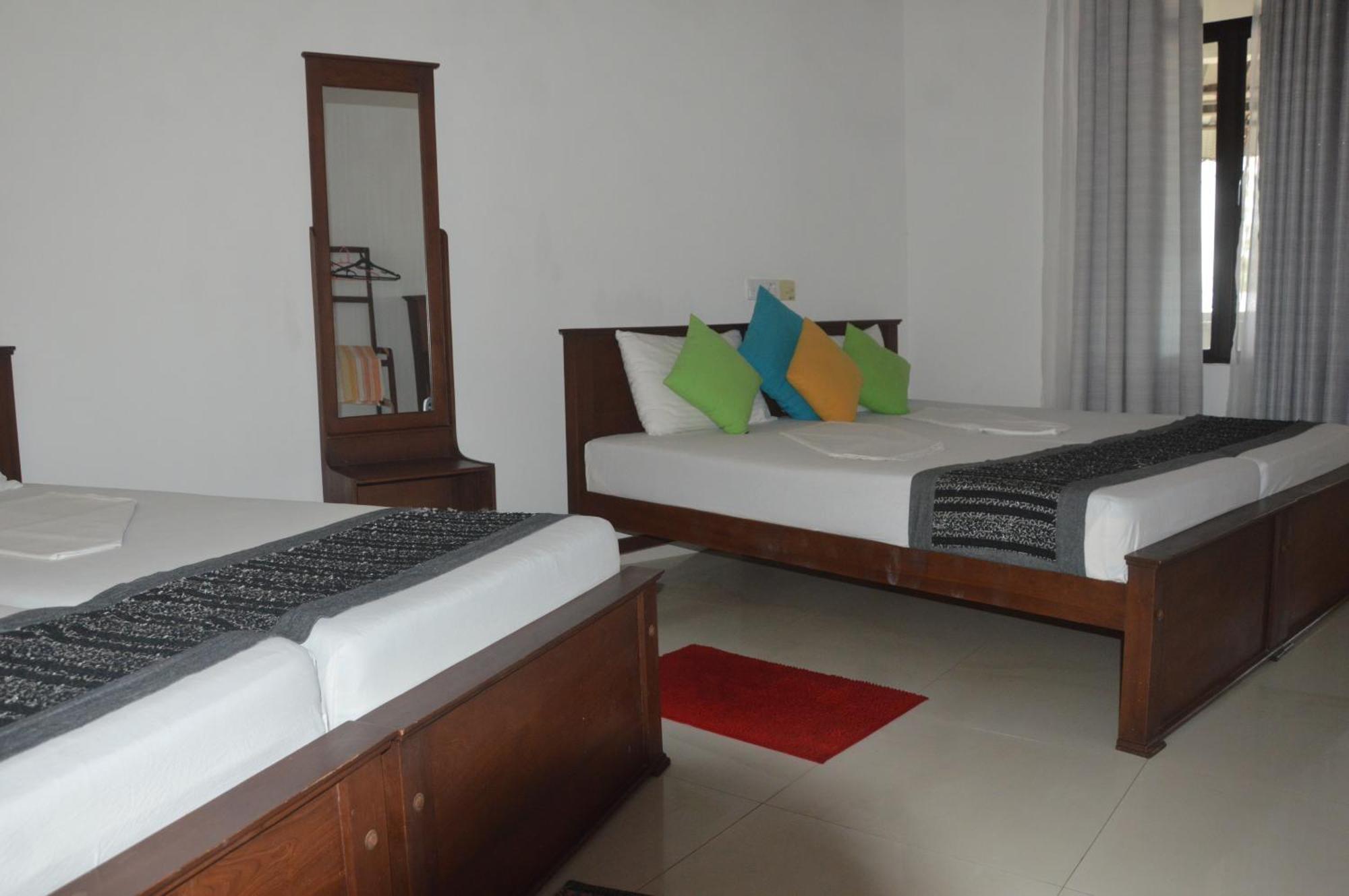 Отель Weligama Bay View Экстерьер фото