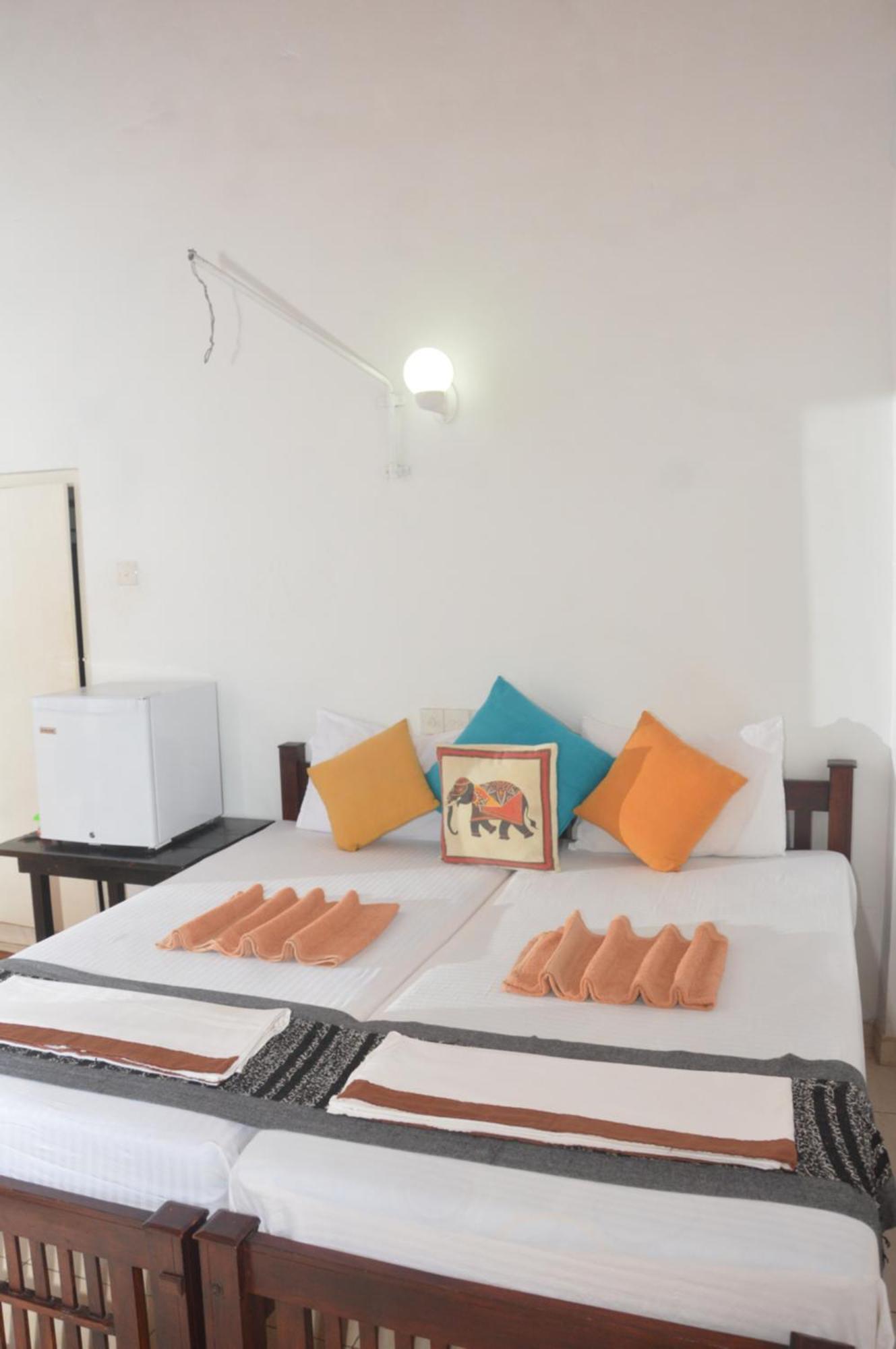 Отель Weligama Bay View Экстерьер фото