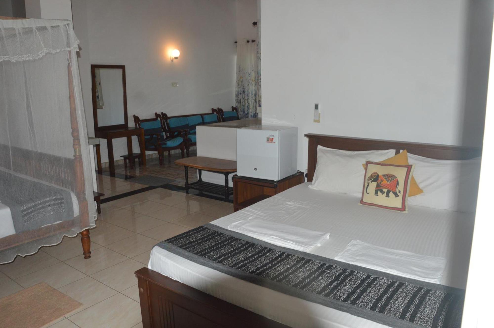 Отель Weligama Bay View Экстерьер фото